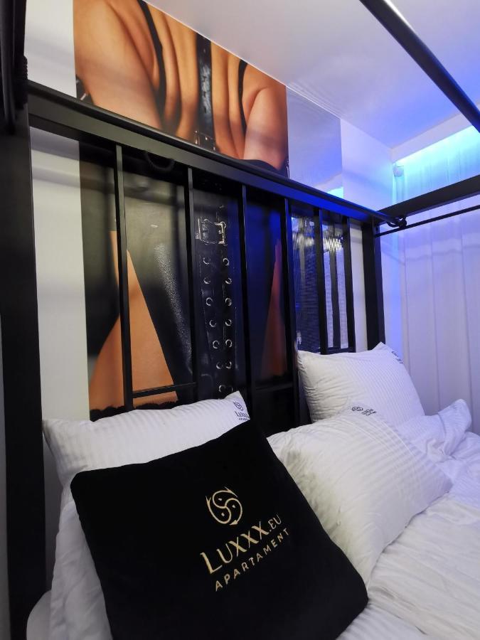 Bdsm Apartament Czestochowa Luxxx - Adults Only - Tylko Dla Doroslych Eksteriør billede